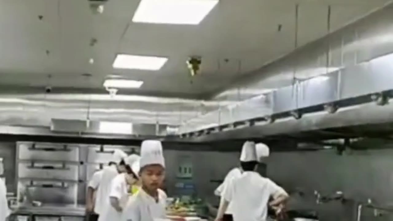 长条形后厨布风实拍